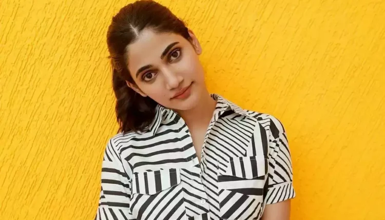 actress losliya latest photos viral